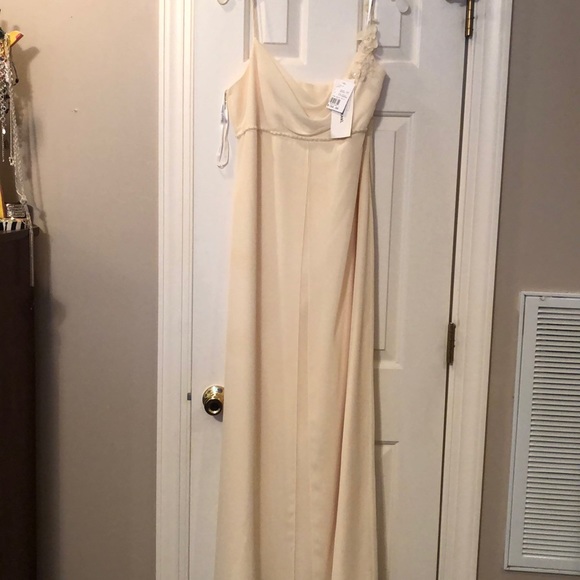 Formal cream dress - Picture 2 of 4